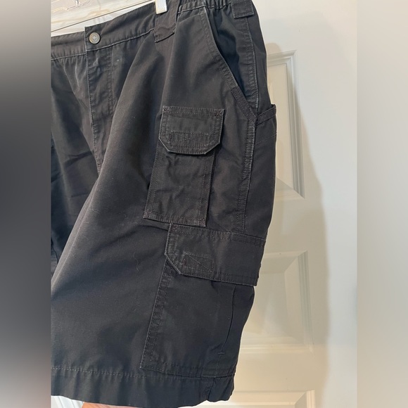 5.11 Tactical Mens Cargo Utility Shorts Size 40(Actual 38) Black Hiking Outdoor - Picture 9 of 14